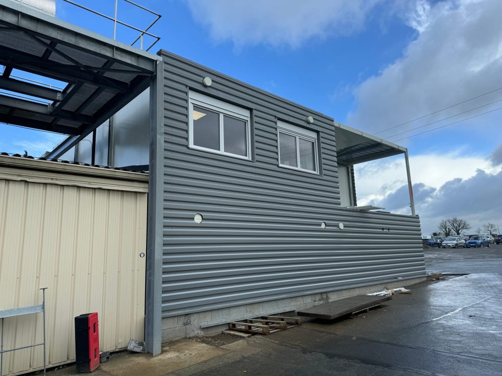 Extension de locaux sociaux et bureaux (85) (2)